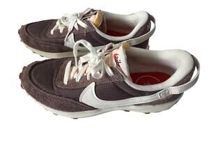 Nike Waffle Debut Womens 9.5 Vintage Plum Sail Running Shoes DX2931-200 #NE190